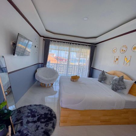Bed and Breakfast Baan Tipsukon Ko Lan Esterno foto