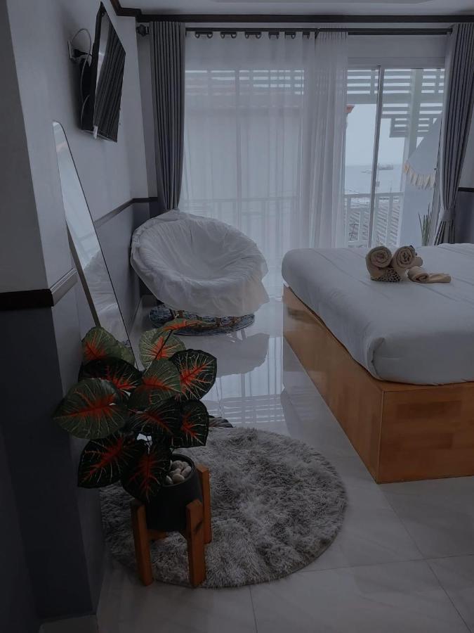 Bed and Breakfast Baan Tipsukon Ko Lan Esterno foto