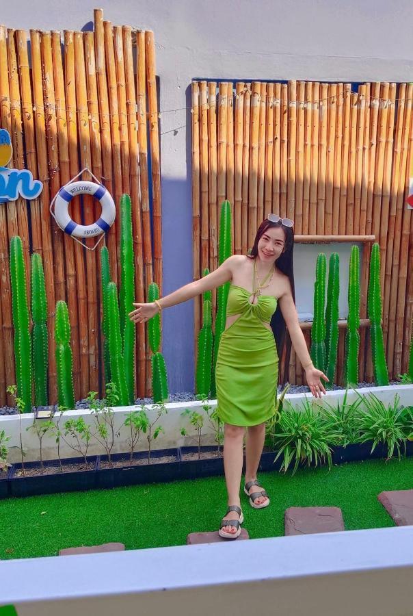 Bed and Breakfast Baan Tipsukon Ko Lan Esterno foto