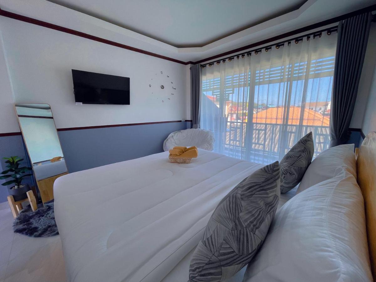 Bed and Breakfast Baan Tipsukon Ko Lan Esterno foto