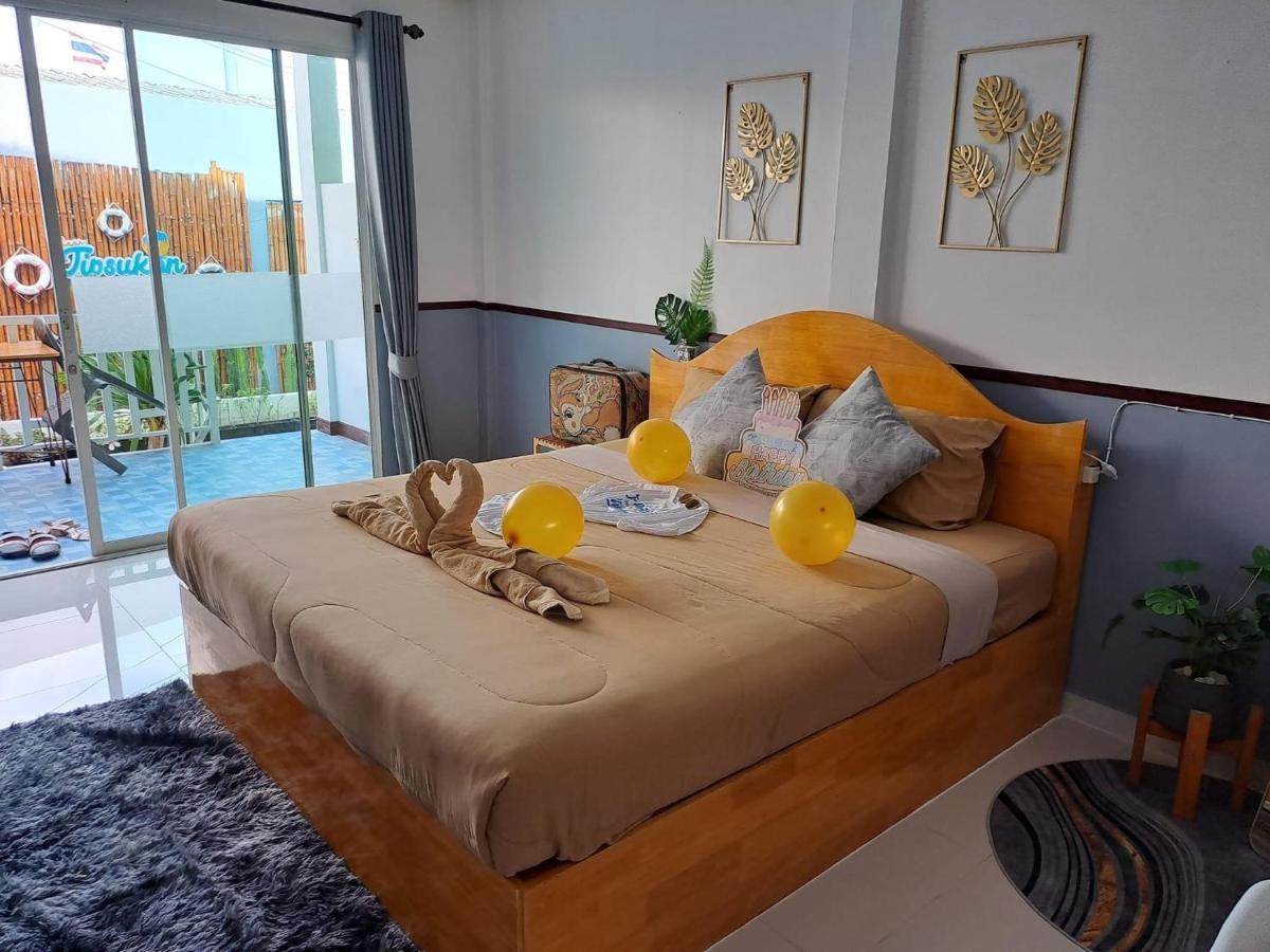 Bed and Breakfast Baan Tipsukon Ko Lan Esterno foto
