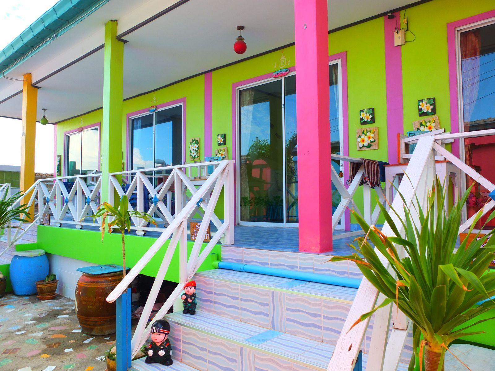 Bed and Breakfast Baan Tipsukon Ko Lan Esterno foto